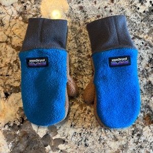 Patagonia baby mittens